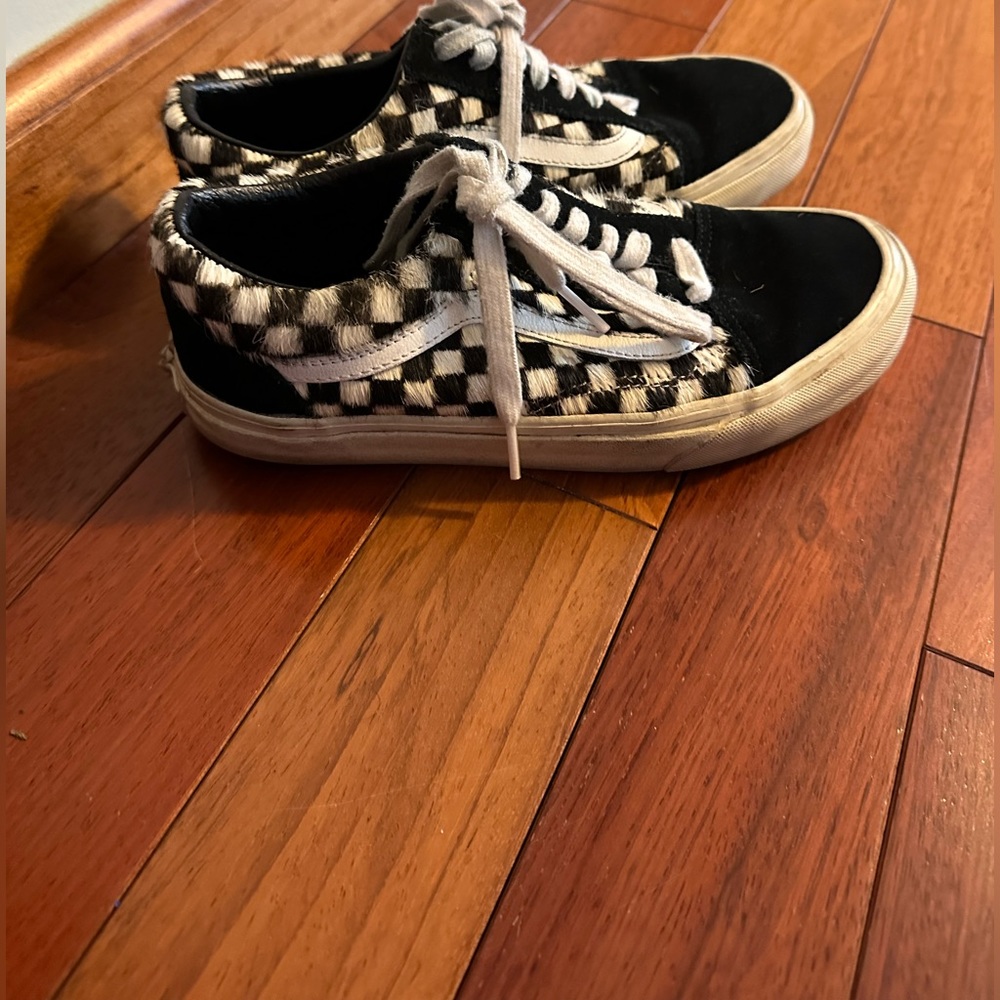 Vans - Picture 2 of 3